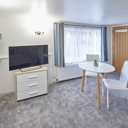 Host & Stay - Princess Place Studio Whitby Exteriér fotografie