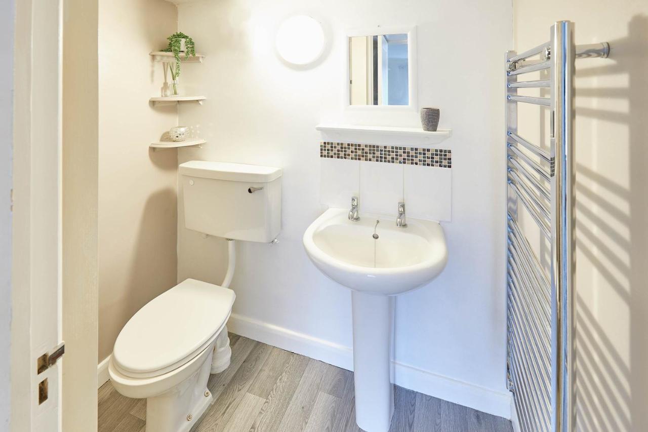 Host & Stay - Princess Place Studio Whitby Exteriér fotografie